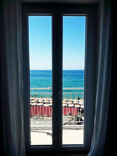 Waterfront Apt Ladispoli Bagian luar foto